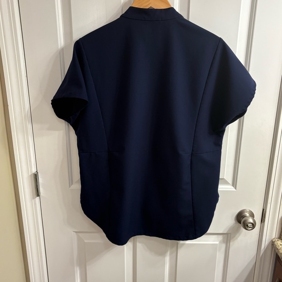 Figs Women's Navy Montex Scrub Top Large - Picture 6 of 14